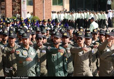 برگزار مراسم صبحگاه مشترک نیروهای مسلح در کرمان - تسنیم