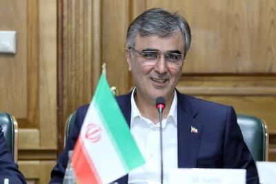 رئیس‌ کل بانک مرکزی عازم عمان شد