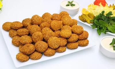 دستور پخت فلافل جنوبی ترد با سس تاهینی / راز اندازه و سرخ کردن مواد