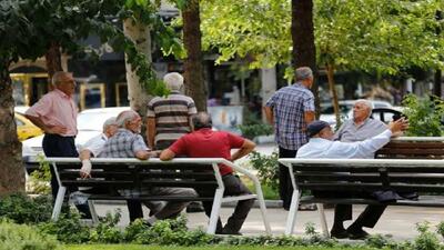 دستگاه‌های اجرایی به ارائه خدمات رفاهی به بازنشستگان هم‌سطح با شاغلان موظف شدند