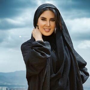 لیلا بلوکات با لباس اسپرت در حال دوچرخه سواری + عکس جدید