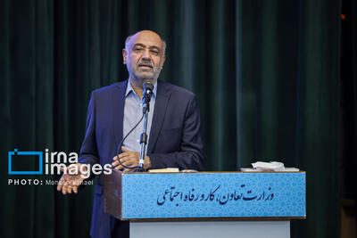 میدری: مشارکت افراد در پرداخت حق بیمه باید مبنا باشد