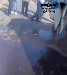تصادف شاخ‌به‌شاخ پیکان و مینی‌بوس در جاده زنجان به تبریز