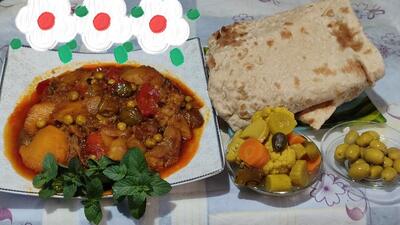 از شما/تایم ناهار،یتیمچه همراه نان تازه پخت خانگی وترشی خونگی 😋