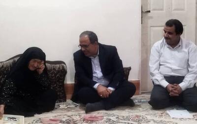 دیدار فرماندار بوشهر با مادر شهید والامقام عیسی قاسمی