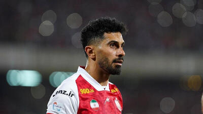 رسمی: عالیشاه در پرسپولیس ماندنی شد