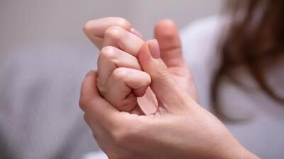 آیا شکستن قولنج منجر به آرتروز می‌شود؟