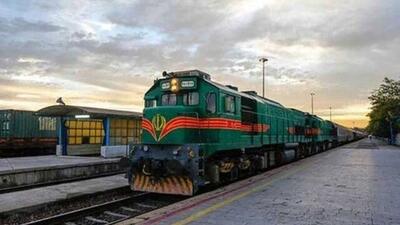 برخورد قطار با عابران کنار ریل در کاشان