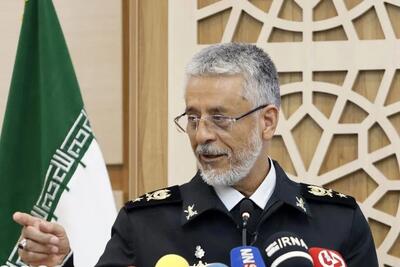 امیر دریادار سیاری: پوزه هر دشمنی را به خاک می‌مالیم