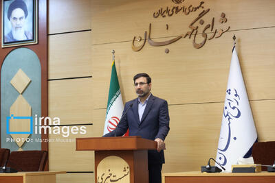 طحان نظیف: پرداخت فوق‌العاده خاص به کارکنان دولت در شورای نگهبان تأیید شد