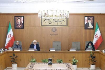 گزارش ظفرقندی از کاهش چشمگیر مهاجرت کادر درمان در ۶ ماهه دوم ۱۴۰۳