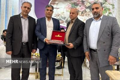 پیوند هشت زوج جوان در مراسم ازدواج آسان ورامین