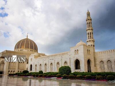 بازدید پزشکیان از مسجد جامع سلطان قابوس
