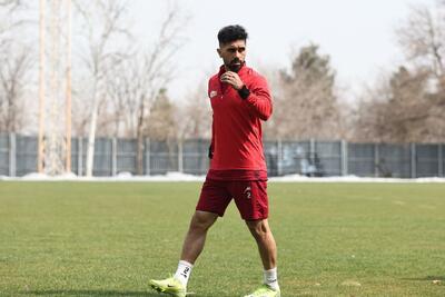 پشت پرده تمدید کاپیتان پرسپولیس چیست؟! - پارس فوتبال