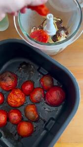 طرز تهیه سس فلفل دلمه برای غذاهای مختلف + فیلم