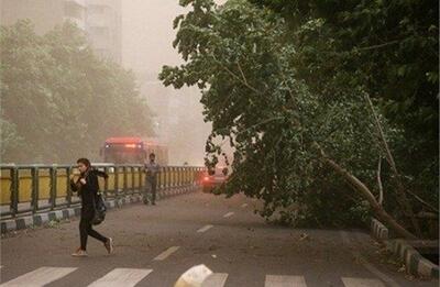 وزش باد شدید و گرد و خاک چند روزه در تهران