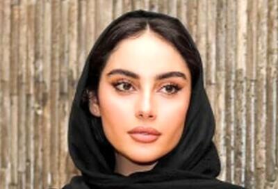 عکس خیره کننده ترلان پروانهدر کلبه ی جنگلی اش