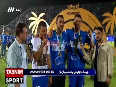 آرش رضاوند: خدارو شکر این فصل سخت با جام قهرمانی تمام شد