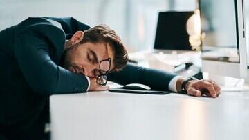 اگر این خوراکی‌ها را صبح بخورید تا شب خسته هستید |  انصاف نیوز