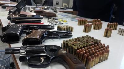کشف اسلحه و مهمات در یک آرایشگاه توسط ماموران سپاه