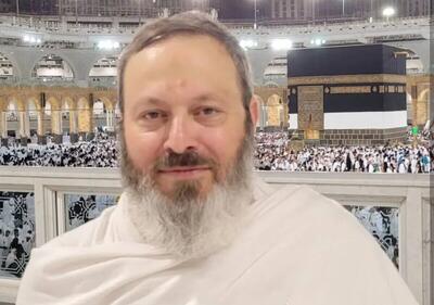 مجری برنامه محفل آزاد شد + عکس