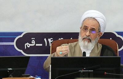 اعرافی: پیام رهبر انقلاب روح برنامه های حوزه علمیه است 