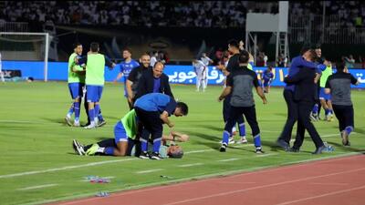 نیمکت استقلال پس از گل چشمی - پارس فوتبال
