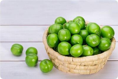 توصیه های طب سنتی برای مصرف گوجه سبز | شفقنا
