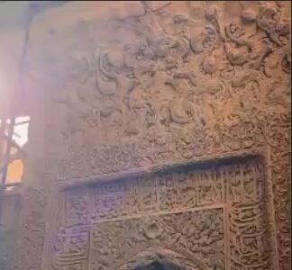 کتیبه های شگفت انگیز مقبره پیربکران