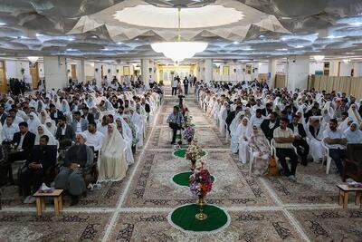 جشن ازدواج ۳۲۵ زوج جوان در حرم حضرت فاطمه معصومه (س) + تصاویر