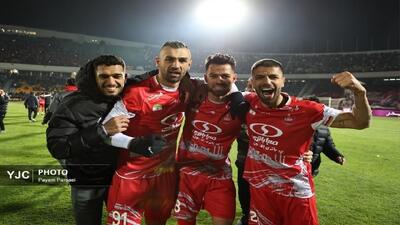 برگزاری مراسم رونمایی از تمدید قرارداد ۲ ستاره پرسپولیس - پارس فوتبال