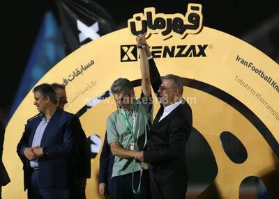 نظری دست جباری را بالا برد (عکس) - پارس فوتبال