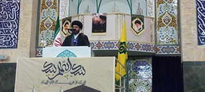 امام جمعه زنجان: مردمداری باید اساس کار مسئولان باشد