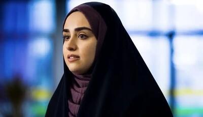 ژست معصومانه بازیگر سریال «هیولا» در یک امامزاده جلب‌ توجه کرد