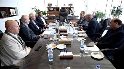 ارسال نامه روسای اتاق‌های سه‌گانه به معاون اول رئیس‌جمهور | تأکید بر پیگیری مشکلات نانوایان و کامیون‌داران