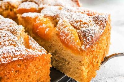 طرز تهیه کیک زرد‌آلو کاراملی بدون فر و همزن + فیلم - سبک ایده آل