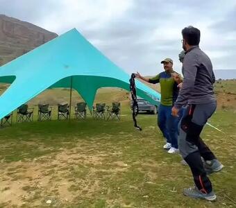 آواز محلی؛ تراپی؟ نه ممنون با دوستام لری میرقصم! رقص جذاب  گردشگرا تو دل و جیگر طبیعت