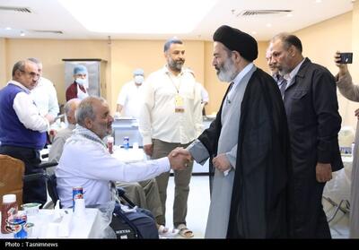 دیدار صمیمی سرپرست حجاج ایرانی با زائران کشورمان در مکه مکرمه- عکس اخبار حج و زیارت تسنیم | Tasnim