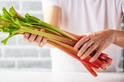 گیاه ریواس: معجزه طبیعت برای کبد و قلب