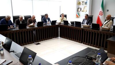 اتاق ایران از ظرفیت فدراسیون اقتصاد سلامت برای پیگیری مسائل این حوزه استفاده کند | بخش‌نامه‌های بانک مرکزی به اقتصاد سلامت ضربه می‌زند