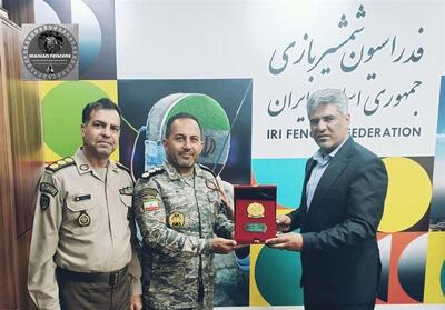 جلسه مشترک رئیس فدراسیون شمشیربازی با مسئولان وزارت دفاع - پارس فوتبال