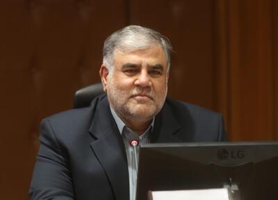 فرصت‌ها باید به بهترین شکل در قم مدیریت شود/«مردم و زائران» مهم‌ترین اولویت شهرداری قم است