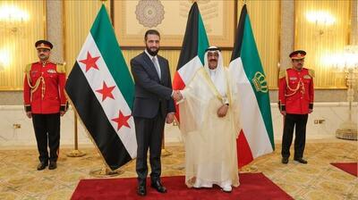 نوشته پشت سر جولانی در دیدار با امیر کویت مورد توجه رسانه‌ها قرار گرفت | عکس