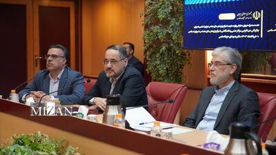 نگاهداری: برای افزایش حضور نخبگان در بخش عمومی باید اقدام کنیم