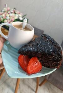 از شما/کیک شکلاتی عصرتون زیبا دوستان عزیز🌺💖