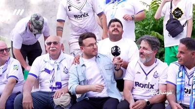 شعار هواداران ملوان برای مازیار زارع:  زارع هانسی فلیک