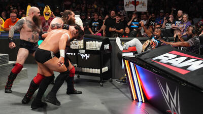 اخبار WWE | گزارش ماندی نایت راو دوم ژوئن؛ ترکیب شرکت‌کنندگان MITB مشخص شد - پارس فوتبال