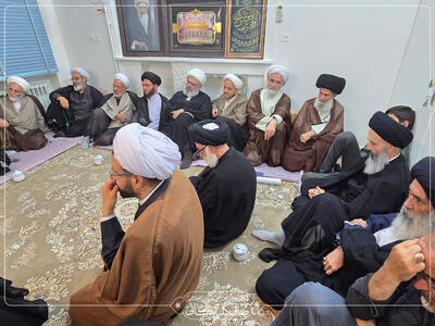 گزارش تصویری: مراسم عزاداری شب شهادت امام محمد باقر (ع) در بیت آیت الله العظمی صافی | شفقنا