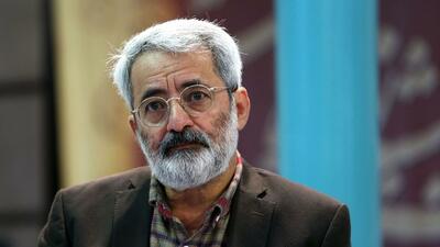 باید به شدت مراقبت کرد تا تکریم امام جنبه سوری پیدا نکند