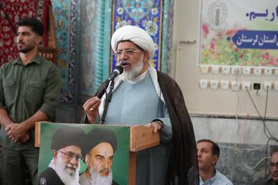 حرکت جامعه بشری در مسیر اسلام هدف امام خمینی(ره) از انقلاب بود